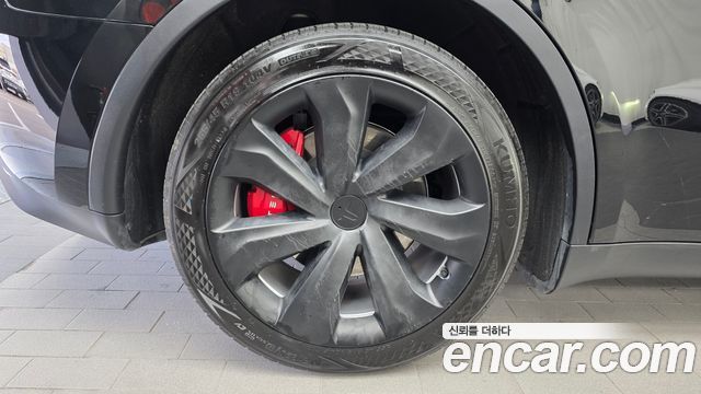Tesla Model Y RWD — пробег 41 118 км — фото 5 из 5