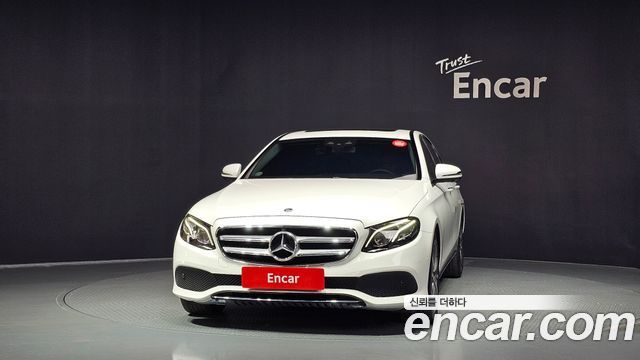 Mercedes-Benz E-Class E300 4MATIC Avnatgarde — пробег 100 076 км — фото 3 из 5