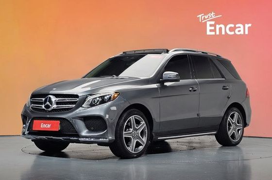 Mercedes-Benz GLE-Class GLE350 d 4MATIC Premium — пробег 114 618 км — фото 1 из 5