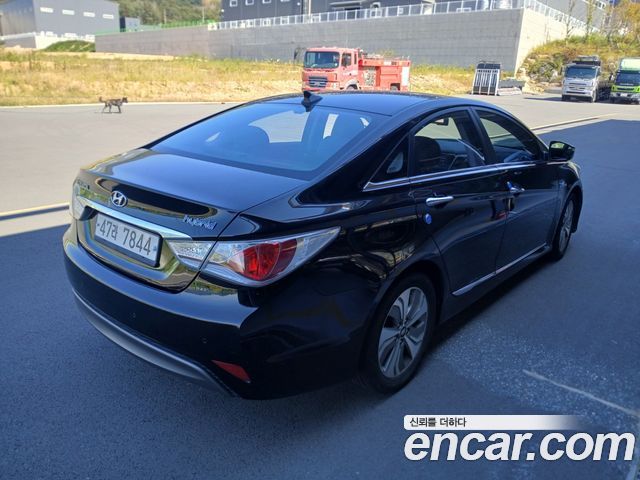 Hyundai Sonata 2.0 Premium — пробег 151 150 км — фото 2 из 5
