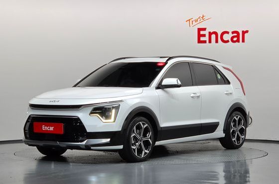 Kia Niro Signature — пробег 72 370 км — фото 1 из 5
