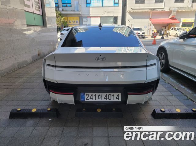 Hyundai AVANTE 2.0 Inspiration — пробег 1 000 км — фото 4 из 5