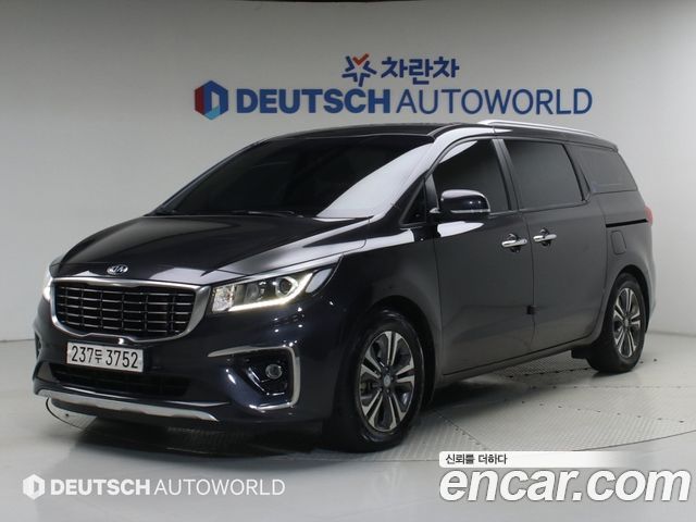 Kia Carnival 9-Seater Luxury — пробег 123 673 км — фото 1 из 5