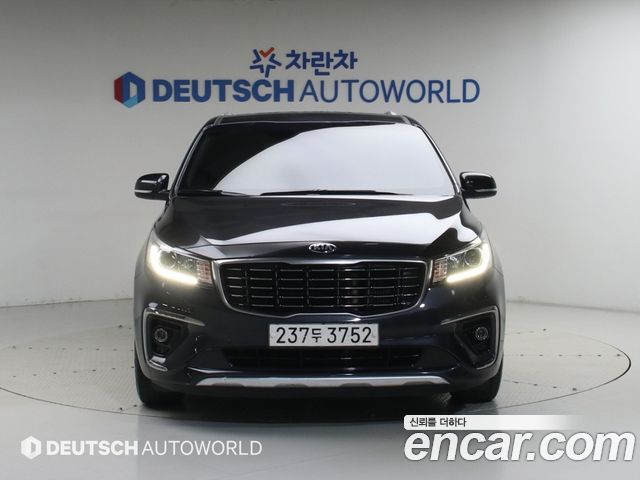 Kia Carnival 9-Seater Luxury — пробег 123 673 км — фото 3 из 5
