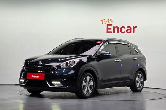 Kia Niro Prestige — пробег 73 404 км — фото 1 из 5