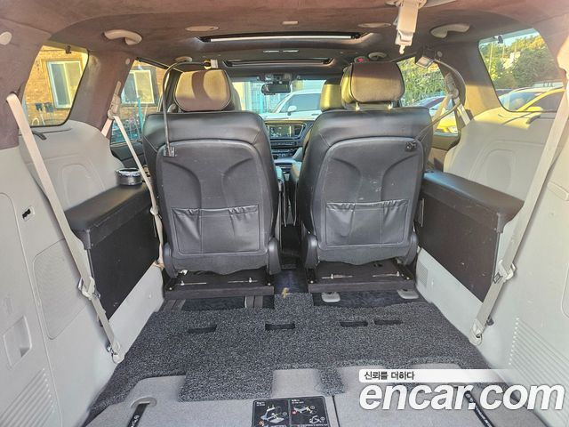 Kia Carnival 7-seater Limousine President — пробег 102 678 км — фото 4 из 5