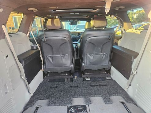 Kia Carnival 7-seater Limousine President — пробег 102 678 км — фото 4 из 5