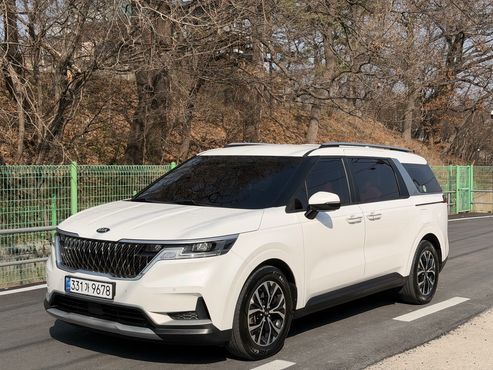 Kia Carnival Diesel 9-Seater Prestige — пробег 47 992 км — фото 1 из 5