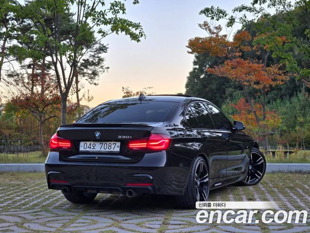 BMW 3-Series 330i M Sport Shadow — пробег 132 302 км — фото 3 из 5