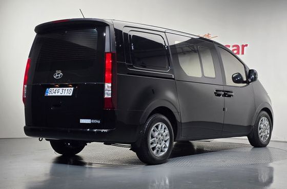 Hyundai Staria Cargo 5-Seater Modern — пробег 14 855 км — фото 2 из 5