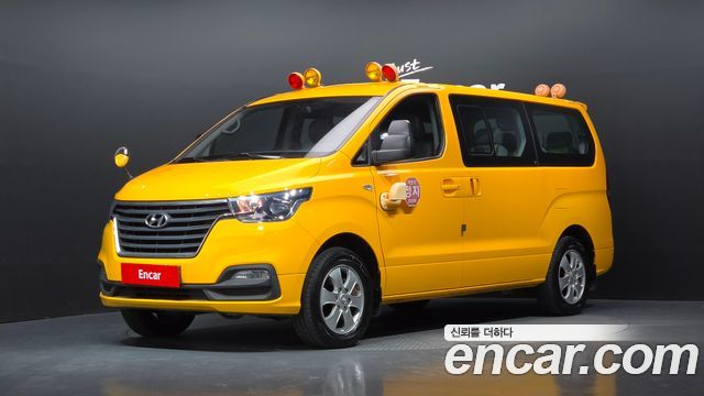 Hyundai Starex 4WD School Bus — пробег 133 541 км — фото 1 из 5