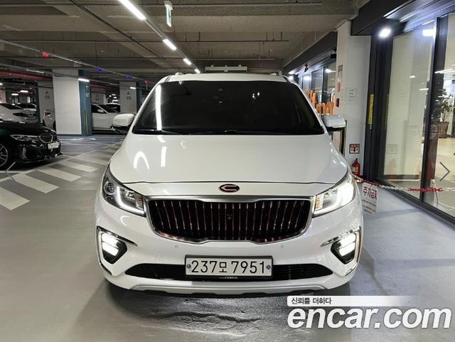Kia Carnival 11-seater Prestige — пробег 160 591 км — фото 2 из 5