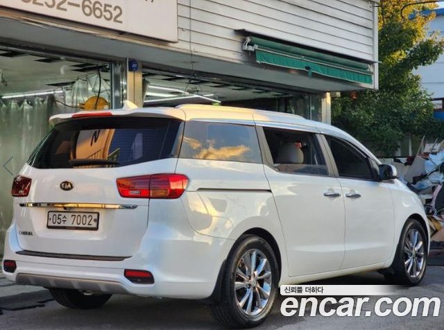 Kia Carnival 9-Seater Luxury — пробег 128 534 км — фото 2 из 5