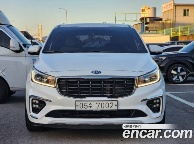 Kia Carnival 9-Seater Luxury — пробег 128 534 км — фото 3 из 5