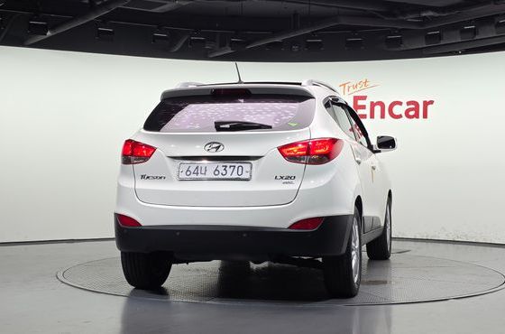 Hyundai Tucson Diesel 2WD LX20 Premier — пробег 246 247 км — фото 4 из 5