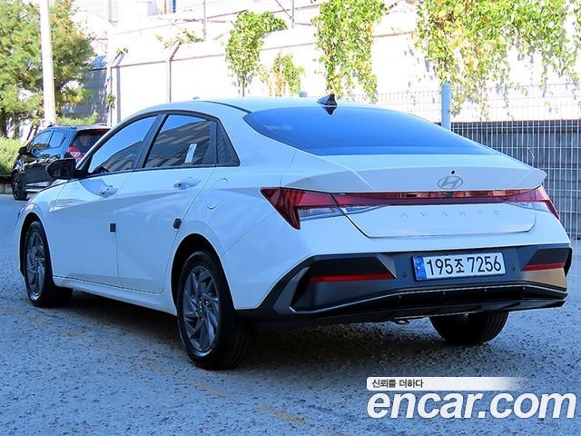 Hyundai AVANTE 1.6 Modern — пробег 20 180 км — фото 2 из 5