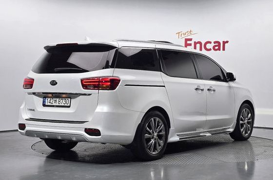 Kia Carnival 9-Seater Prstige — пробег 147 070 км — фото 2 из 5
