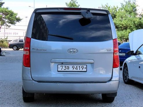 Hyundai Starex 12-Seater Wagon CVX Premium — пробег 189 450 км — фото 4 из 5