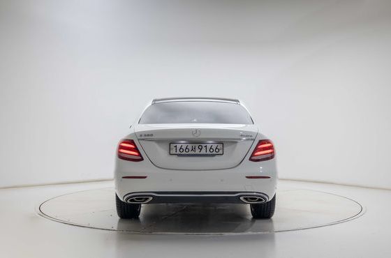 Mercedes-Benz E-Class E300 4MATIC Exclusive — пробег 87 044 км — фото 4 из 5