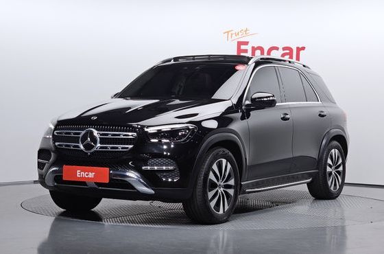 Mercedes-Benz GLE-Class GLE300d 4MATIC — пробег 38 453 км — фото 1 из 5