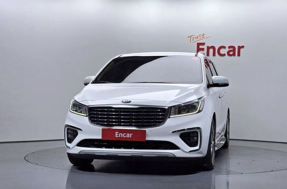 Kia Carnival 9-Seater Prstige — пробег 73 032 км — фото 3 из 5