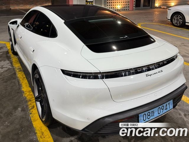 Porsche Taycan Base — пробег 68 500 км — фото 2 из 5