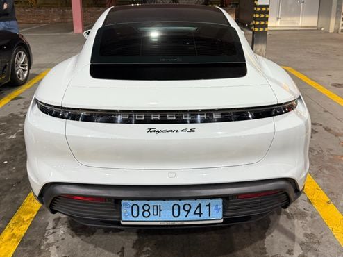 Porsche Taycan Base — пробег 68 500 км — фото 4 из 5