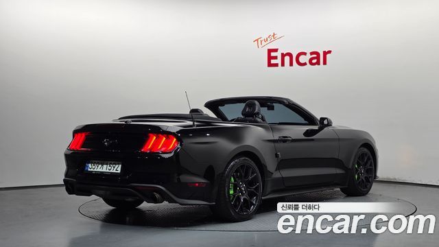 Ford Mustang Convertible — пробег 103 426 км — фото 2 из 5