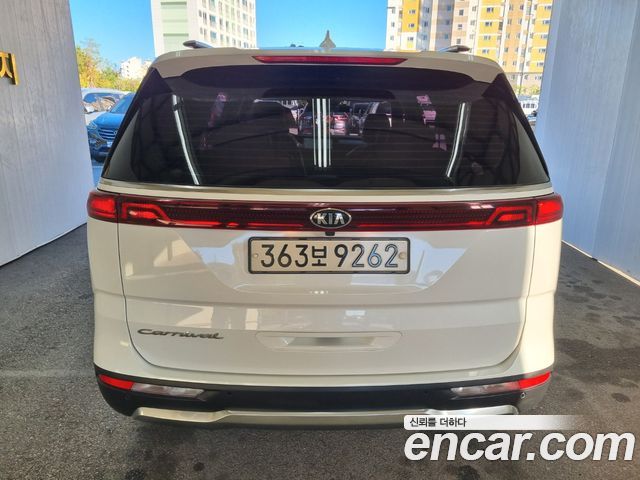 Kia Carnival Diesel 9-Seater Noblesse — пробег 207 000 км — фото 4 из 5