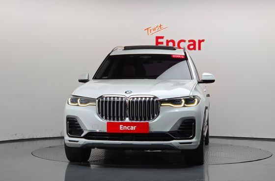 BMW X7 xDrive 40i Design Pure Excellence 6-Seater — пробег 124 844 км — фото 3 из 5