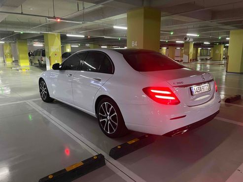 Mercedes-Benz E-Class E300 Avantgarde — пробег 127 000 км — фото 5 из 5
