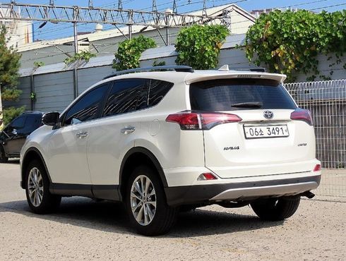 Toyota RAV4 2.5 2WD 4th — пробег 68 294 км — фото 3 из 3