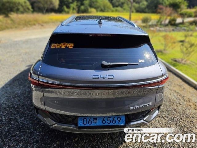 BYD Atto 3 Plus — пробег 3 900 км — фото 1 из 4