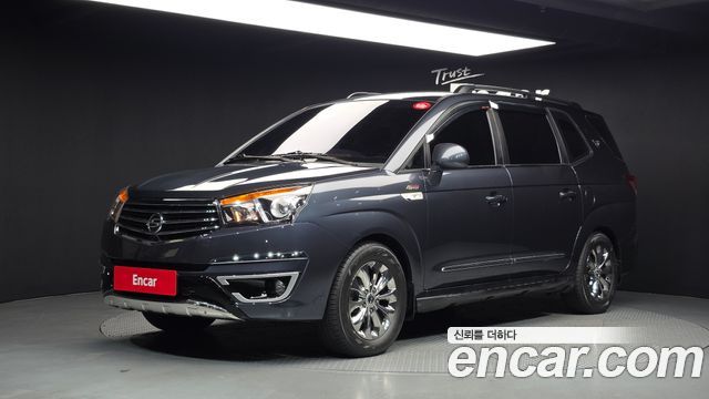 Ssangyong KORANDO 4WD TX 9-seater — пробег 113 346 км — фото 1 из 5
