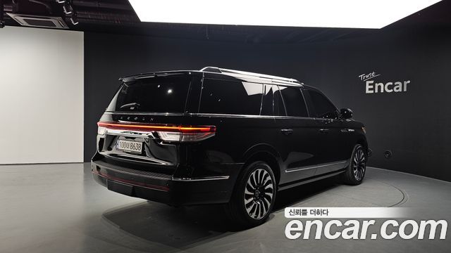 Lincoln Navigator 3.5L Black Label — пробег 66 752 км — фото 2 из 5