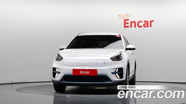 Kia Niro Prestige — пробег 92 002 км — фото 3 из 5