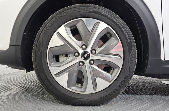 Kia Niro Prestige — пробег 92 002 км — фото 5 из 5