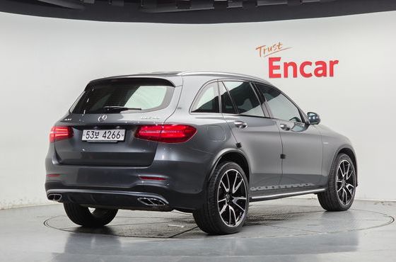Mercedes-Benz GLC-Class AMG GLC43 4MATIC — пробег 87 270 км — фото 2 из 5