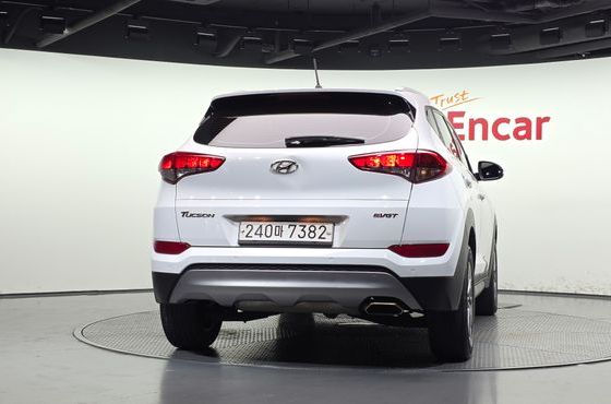 Hyundai Tucson Diesel 1.7 2WD Modern — пробег 296 707 км — фото 4 из 5