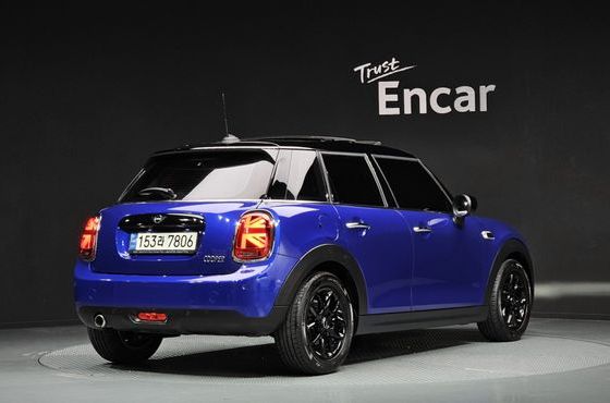 Mini Cooper 5Door HIGH 3rd — пробег 58 674 км — фото 2 из 5