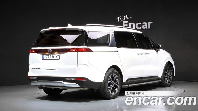 Kia Carnival из Кореи Encar