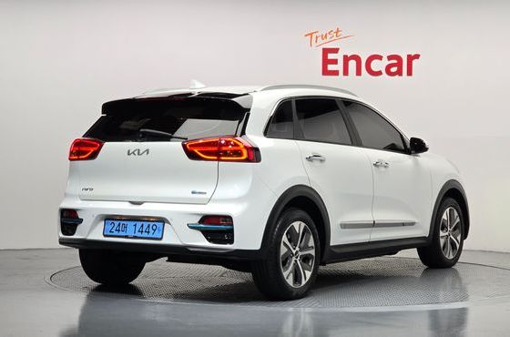Kia Niro Prestige — пробег 160 590 км — фото 2 из 5
