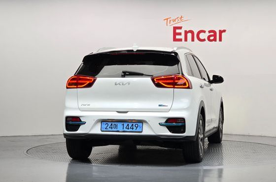 Kia Niro Prestige — пробег 160 590 км — фото 4 из 5