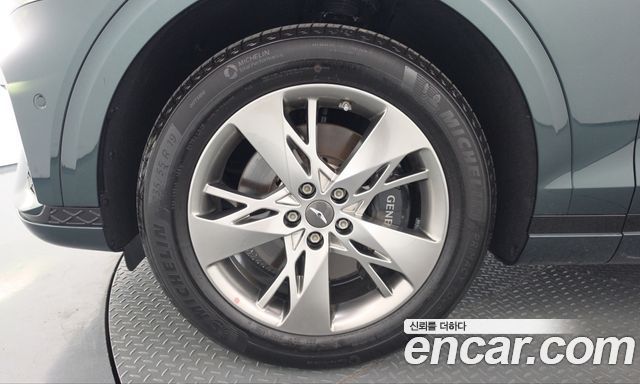 Genesis GV70 2.5T Gasoline AWD — пробег 33 810 км — фото 5 из 5
