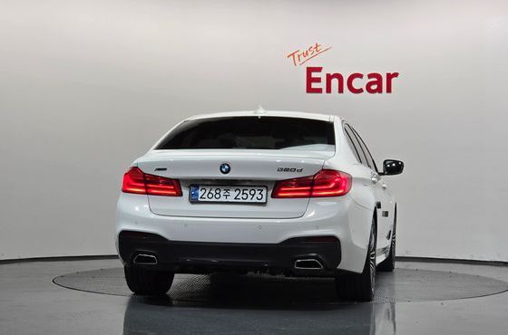 BMW 5-Series 520d xDrive M Sport Package Plus — пробег 68 445 км — фото 4 из 5