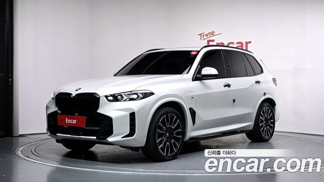 BMW X5 xDrive 50e M Sport — пробег 37 228 км — фото 1 из 5