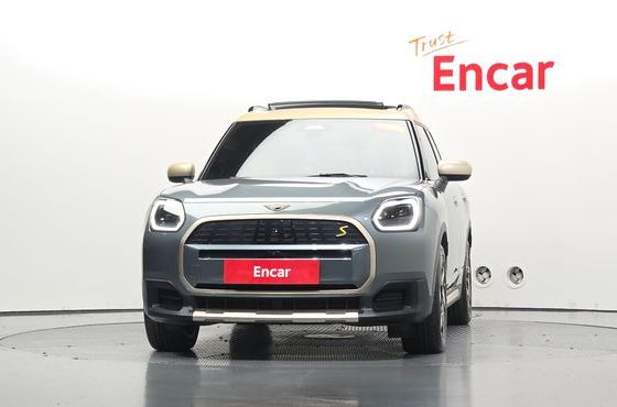 Mini Countryman ALL4 SE Favoured — пробег 1 909 км — фото 3 из 5
