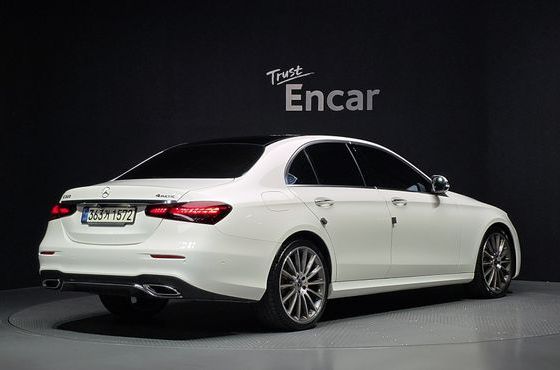Mercedes-Benz E-Class E350 4MATIC AMG Line — пробег 99 796 км — фото 2 из 5