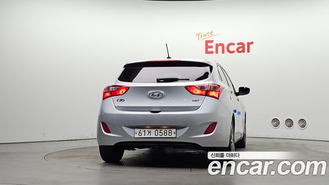 Hyundai i30 Diesel 1.6 PYL — пробег 204 799 км — фото 4 из 5