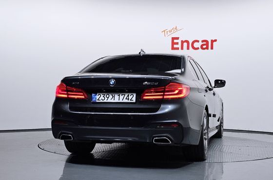 BMW 5-Series 520d xDrive M Sport Package Plus — пробег 140 564 км — фото 4 из 5